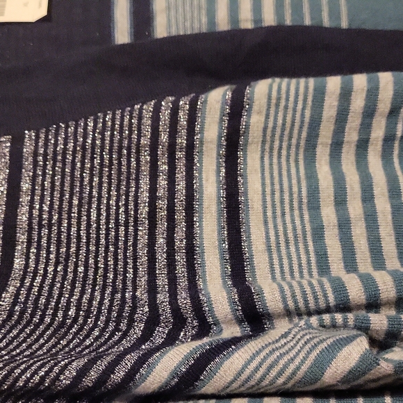 New Talbots sweater - Picture 3 of 5